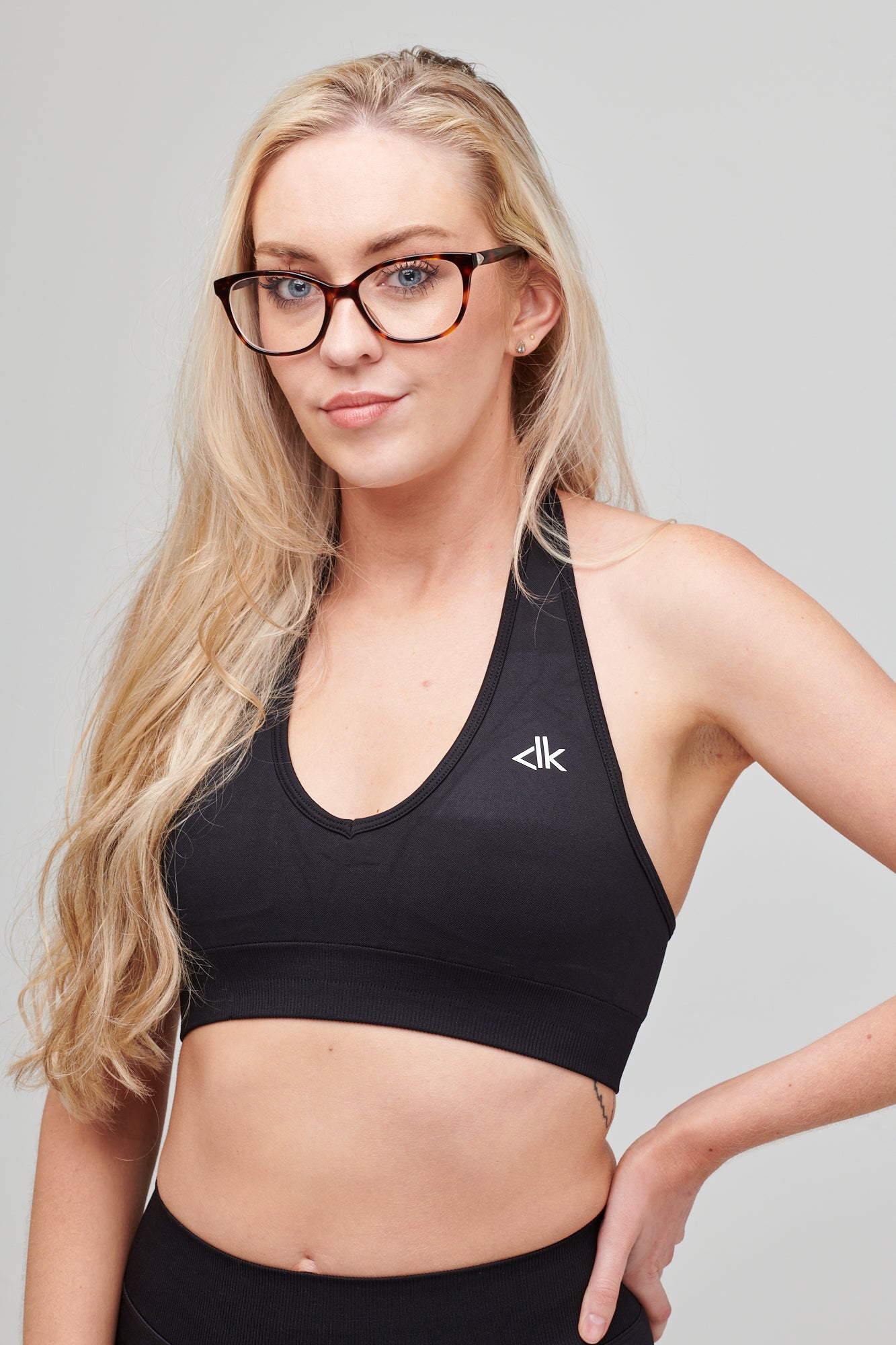 SLEEK SPORTS BRA- BLACK